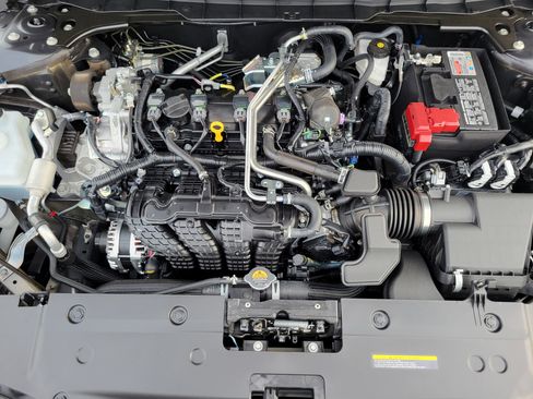 New 2025 Nissan Altima 2.5 SR image 14