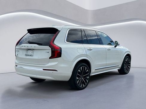 New 2025 Volvo XC90 T8 Plus w/ Protection Package Premier image 4