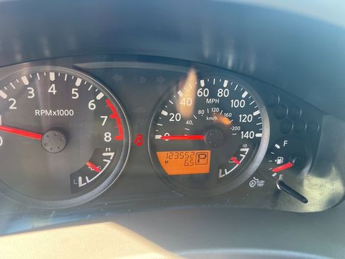 Used 2013 Nissan Frontier SV image 10