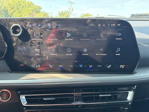 Used 2025 Chevrolet Traverse LT w/ LPO, Floor Liner Package AWD/4WD image 31