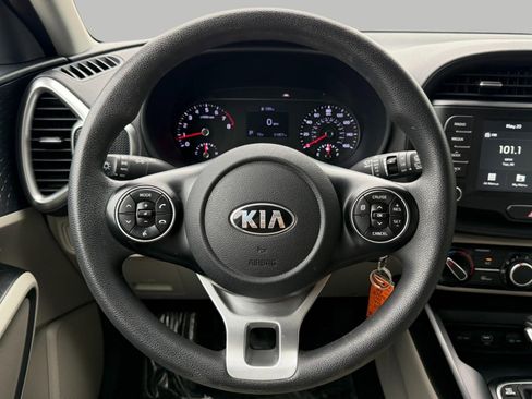 Used 2020 Kia Soul S FWD image 27