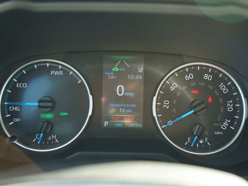 Used 2022 Toyota RAV4 XLE Premium image 22