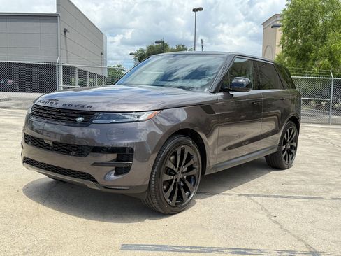 New 2026 Land Rover Range Rover Sport SE AWD/4WD image 1