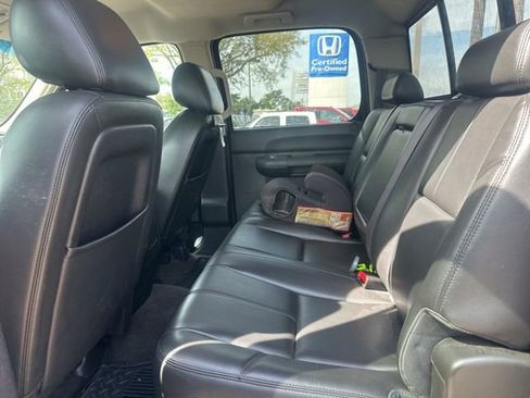 Used 2014 GMC Sierra 3500 SLE w/ SLE Preferred Package image 16