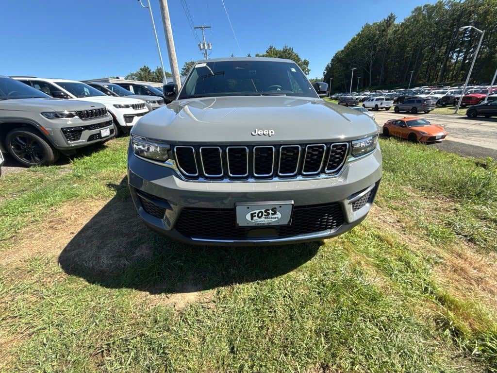 New 2027 Jeep Grand Cherokee Laredo X AWD/4WD image 8