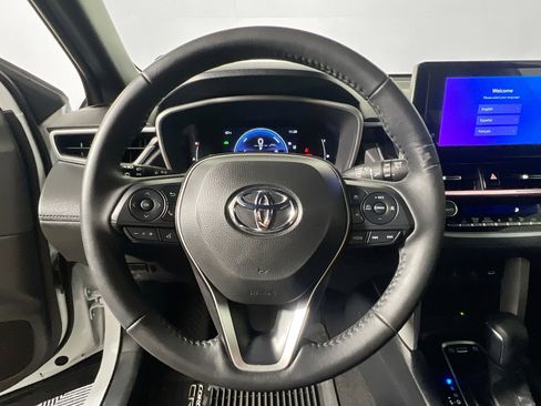 Used 2024 Toyota Corolla Cross XSE w/ Convenience Package image 17