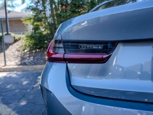 Used 2026 BMW 330i Sedan image 26