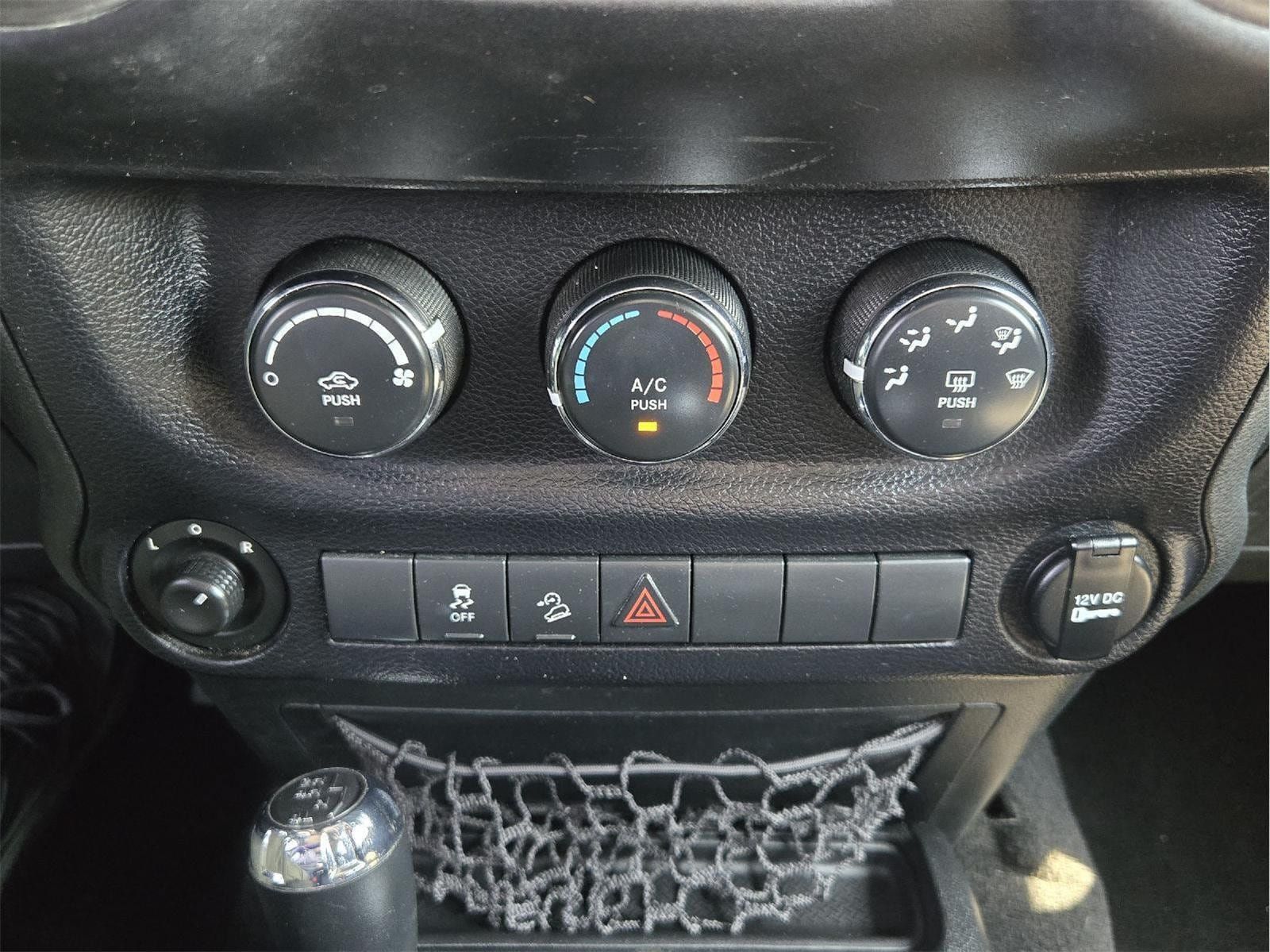Used 2015 Jeep Wrangler Unlimited Sport w/ Quick Order Package 24S AWD/4WD image 18