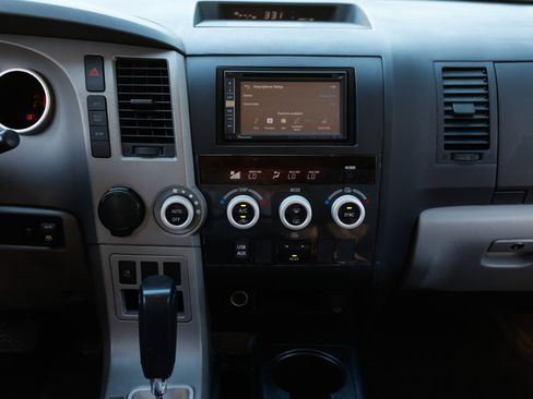 Used 2012 Toyota Sequoia SR5 image 40