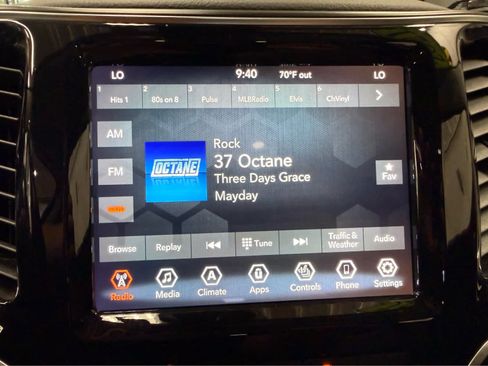 Used 2021 Jeep Cherokee Limited AWD/4WD image 16