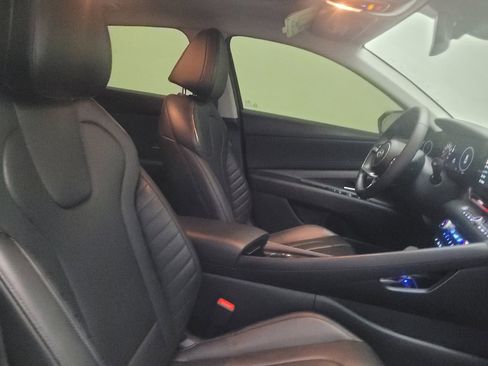 Used 2025 Hyundai Elantra Limited FWD image 21