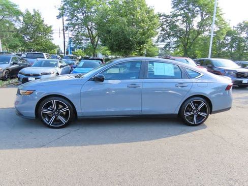 Used 2023 Honda Accord Sport image 3