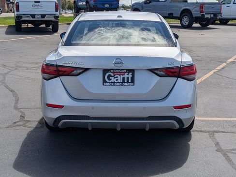 Used 2021 Nissan Sentra SV FWD image 4