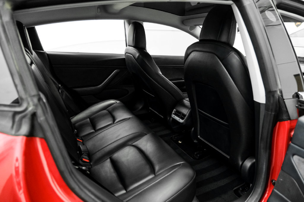 Used 2018 Tesla Model 3 Long Range RWD image 33