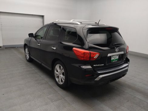 Used 2018 Nissan Pathfinder SL w/ SL Premium Package FWD image 5