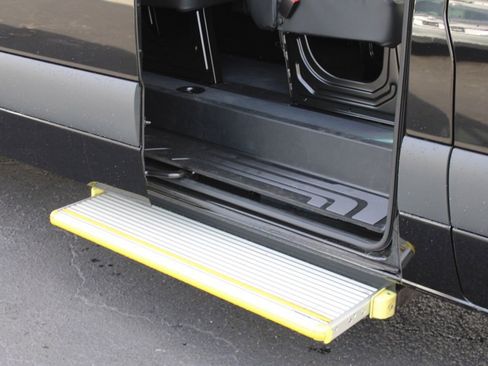 Used 2024 Mercedes-Benz Sprinter 2500 image 44