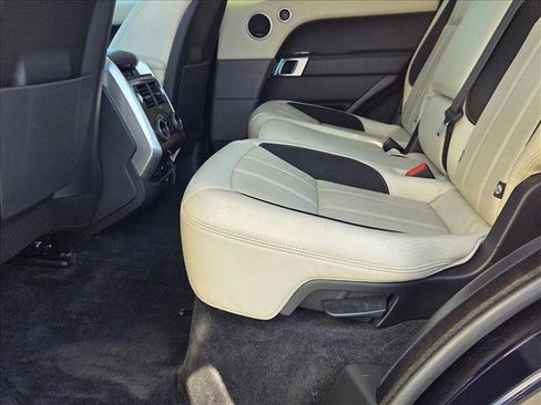 Used 2021 Land Rover Range Rover Sport HSE Dynamic image 19