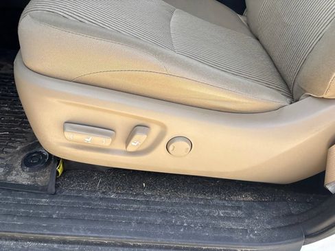 Used 2019 Toyota 4Runner SR5 AWD/4WD image 17