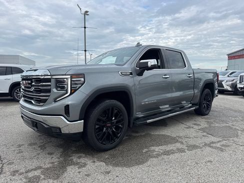 Used 2023 GMC Sierra 1500 SLT w/ SLT Premium Package AWD/4WD image 2