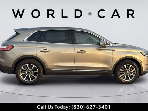Used 2021 Lincoln Nautilus FWD w/ Equipment Group 101A image 16