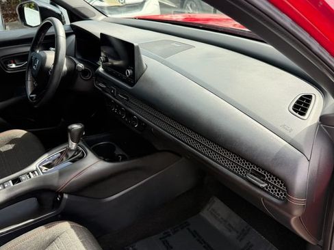 Used 2024 Honda HR-V Sport image 18