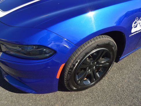 Used 2021 Dodge Charger SXT RWD image 3