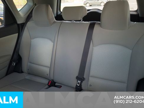 Used 2025 Kia Soul LX w/ LX Technology Package FWD image 16
