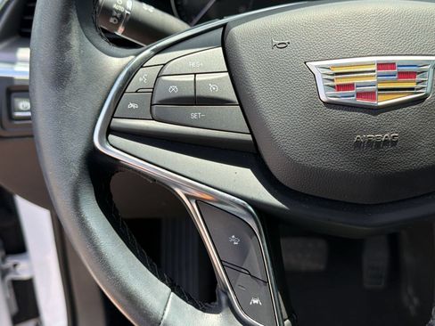 Certified 2023 Cadillac XT5 Luxury FWD image 17