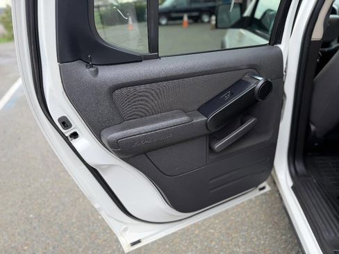 Used 2009 Ford Explorer Sport Trac XLT image 16