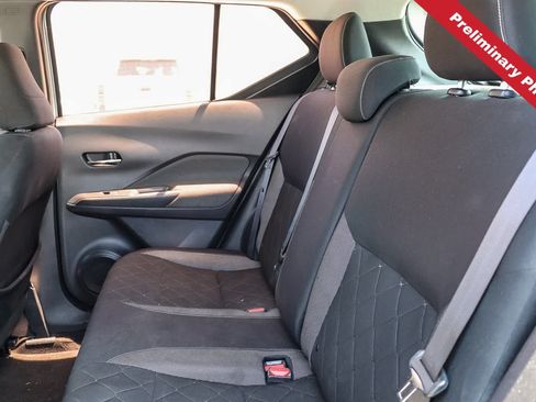 Used 2019 Nissan Kicks SV FWD image 14
