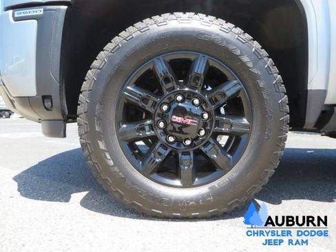 Used 2026 GMC Sierra 3500 AT4 w/ AT4 Premium Plus Package AWD/4WD image 9