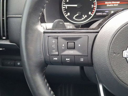 Used 2023 Nissan Pathfinder SL w/ SL Premium Package image 21