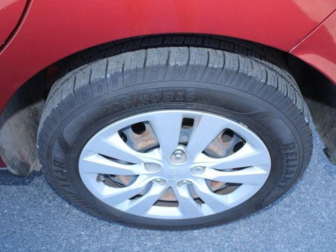 Used 2023 Kia Soul LX image 7