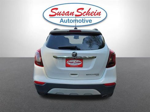 Used 2021 Buick Encore Preferred AWD/4WD image 24