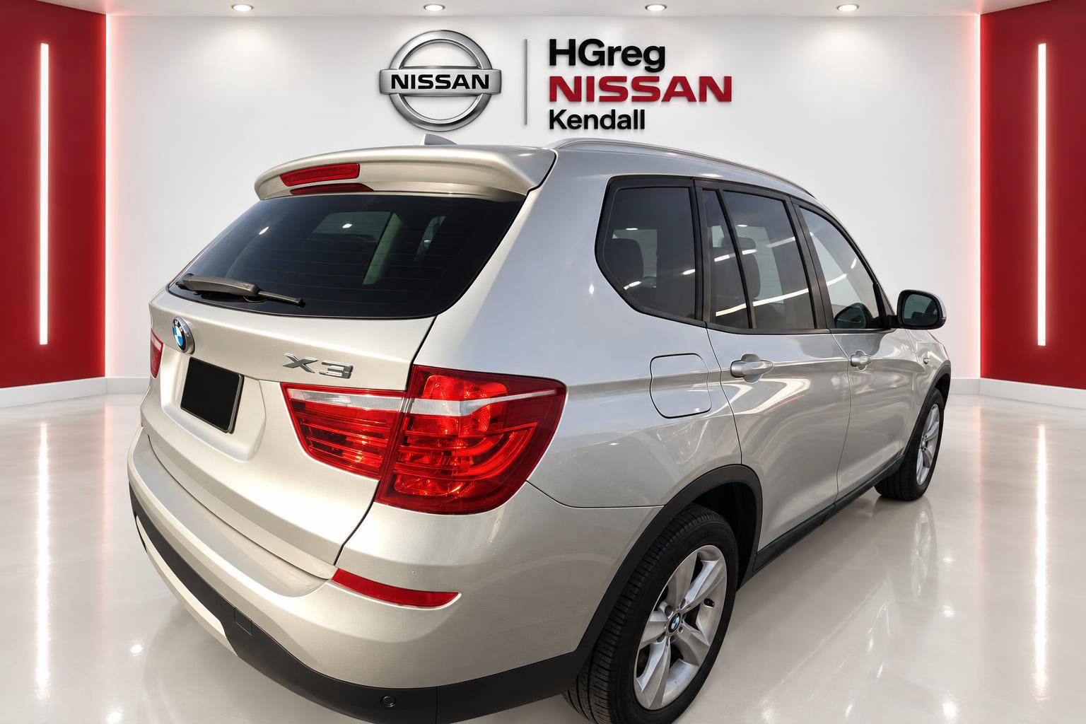 Used 2017 BMW X3 xDrive28i AWD/4WD image 2