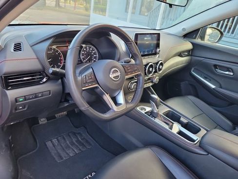 Used 2025 Nissan Sentra SR w/ SR Premium Package image 12