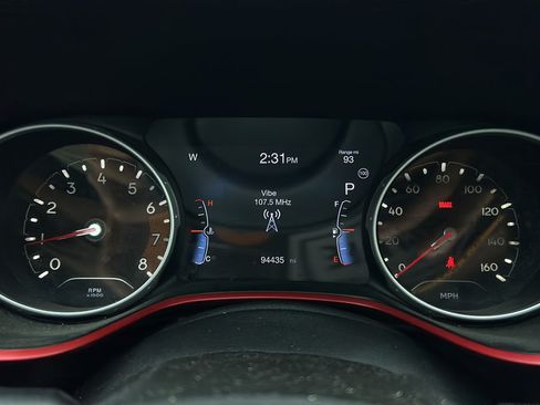 Used 2020 Jeep Compass Trailhawk AWD/4WD image 25