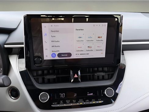 Certified 2023 Toyota Corolla SE image 22