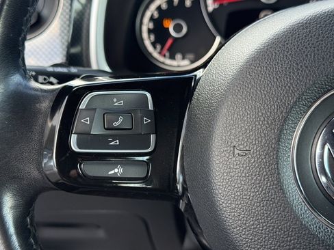 Used 2014 Volkswagen Beetle R-Line image 19
