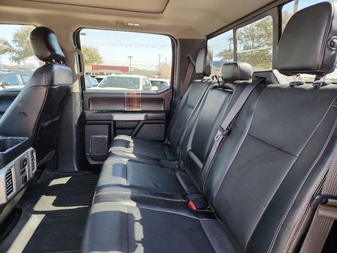 Used 2015 Ford F150 Lariat w/ Equipment Group 502A Luxury image 10