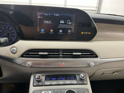 Used 2020 Hyundai Palisade SEL w/ Premium Package FWD image 12