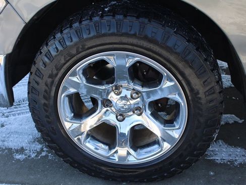 Used 2010 Dodge Ram 1500 Truck SLT image 11