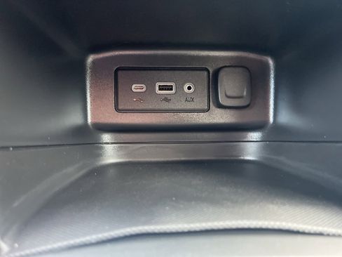 Used 2023 Chevrolet Equinox LT image 20