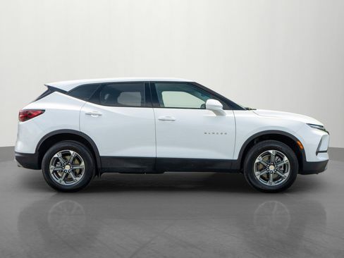 Used 2025 Chevrolet Blazer LT AWD/4WD image 8