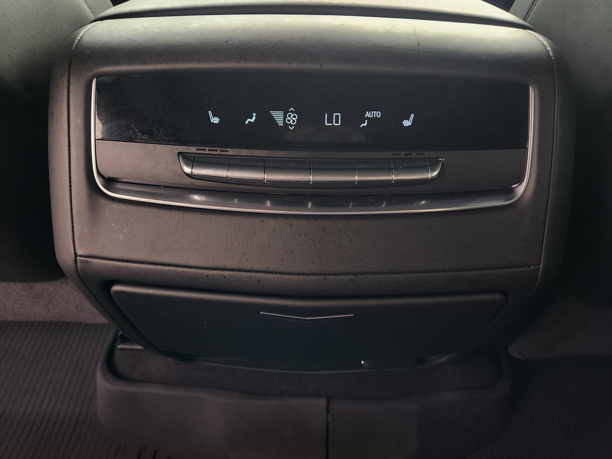 Used 2024 Cadillac Escalade V w/ LPO, ONYX Package AWD/4WD image 30