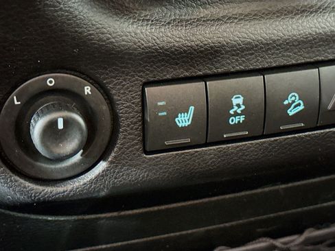 Used 2017 Jeep Wrangler Unlimited Rubicon image 22