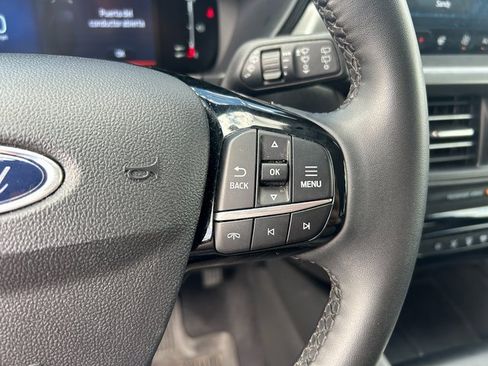 Used 2023 Ford Escape SE w/ Class II Trailer Tow Package image 18