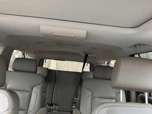 Used 2020 GMC Yukon XL SLT w/ Premium Edition image 15