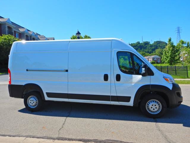 Used 2025 RAM ProMaster 2500 w/ Convenience Group FWD image 9