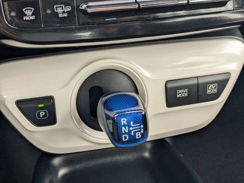 Used 2018 Toyota Prius Two w/ Prius Two Safety Plus Package FWD image 23